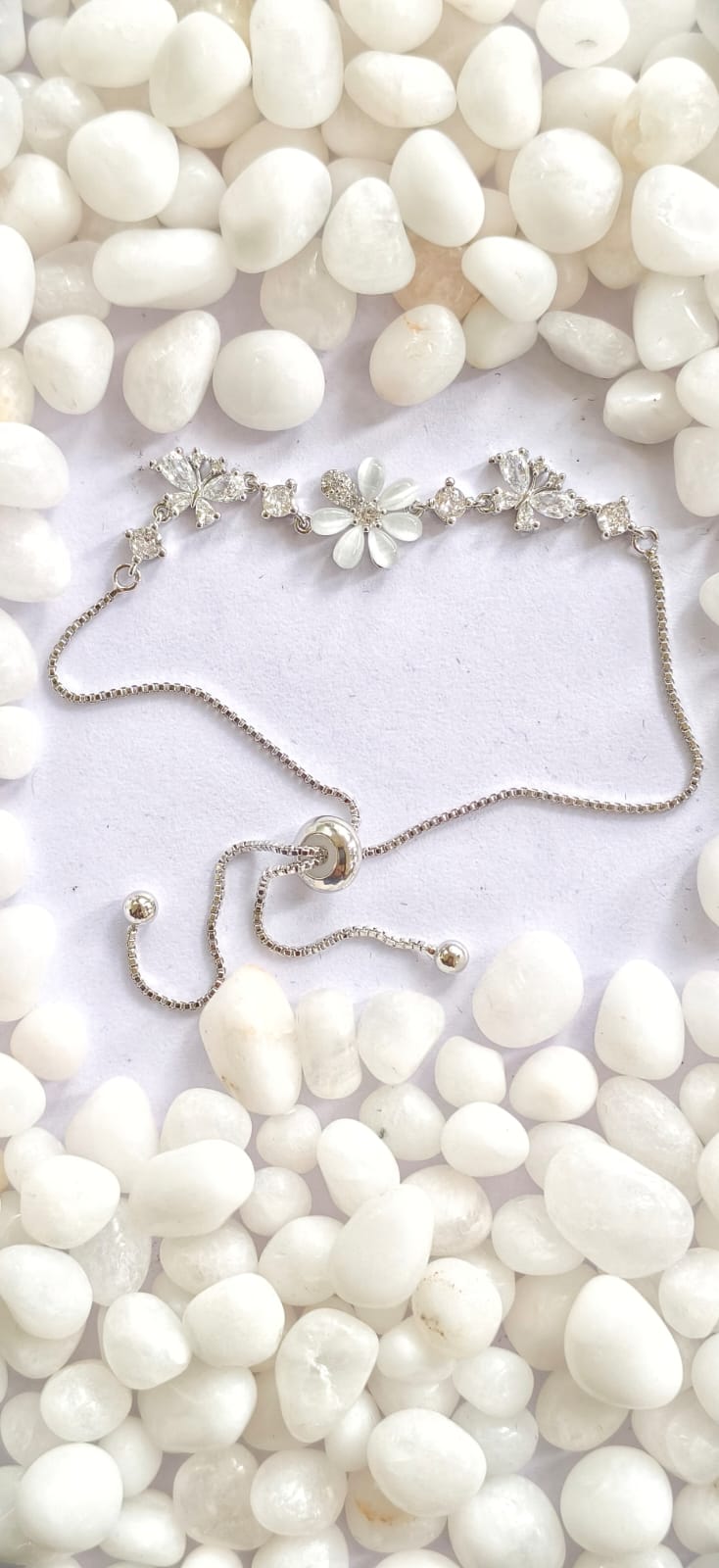 The Pearl Daisy Chain